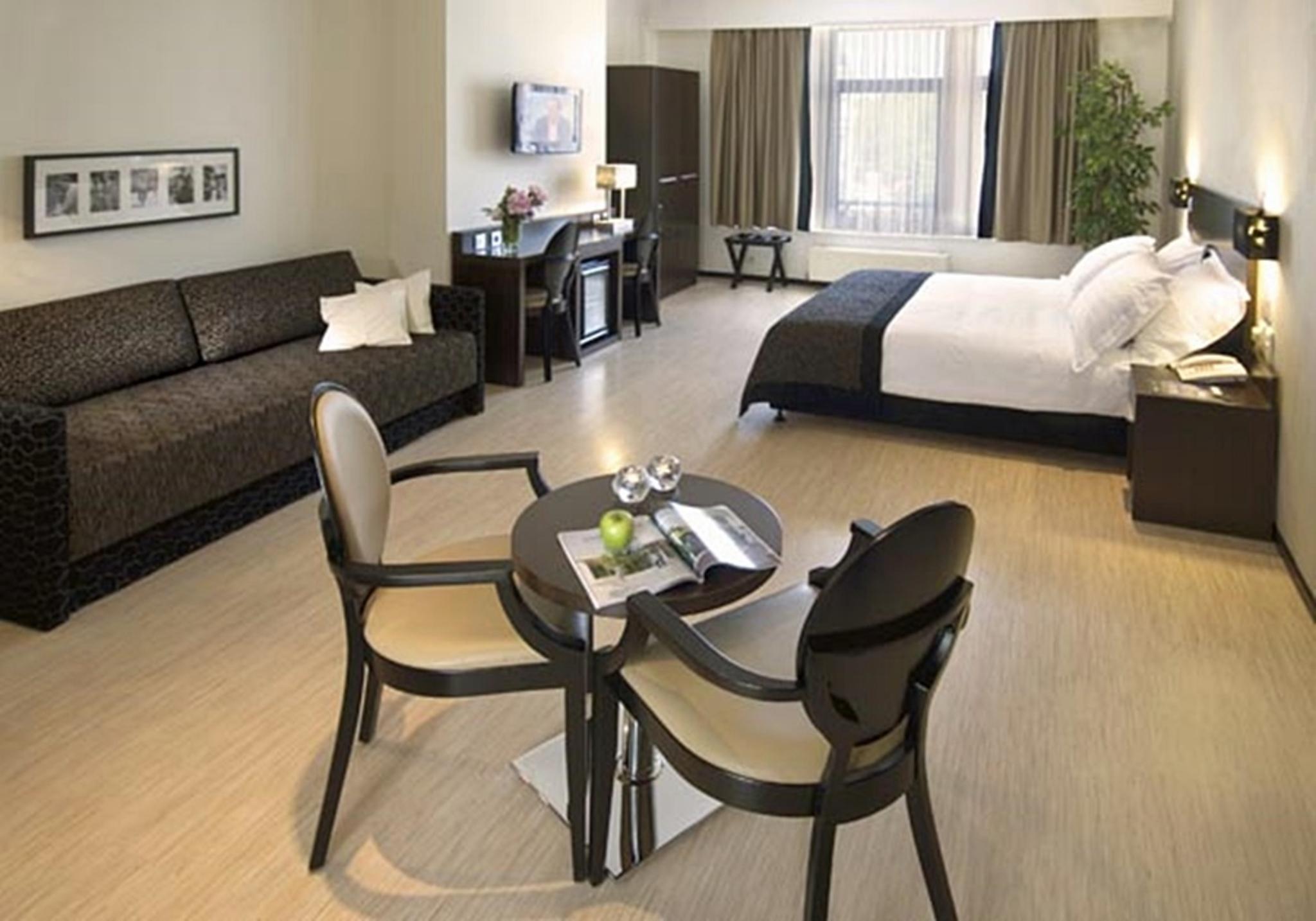 Hotel Floris Hotel Ustel Midi Saint-Gilles Buitenkant foto