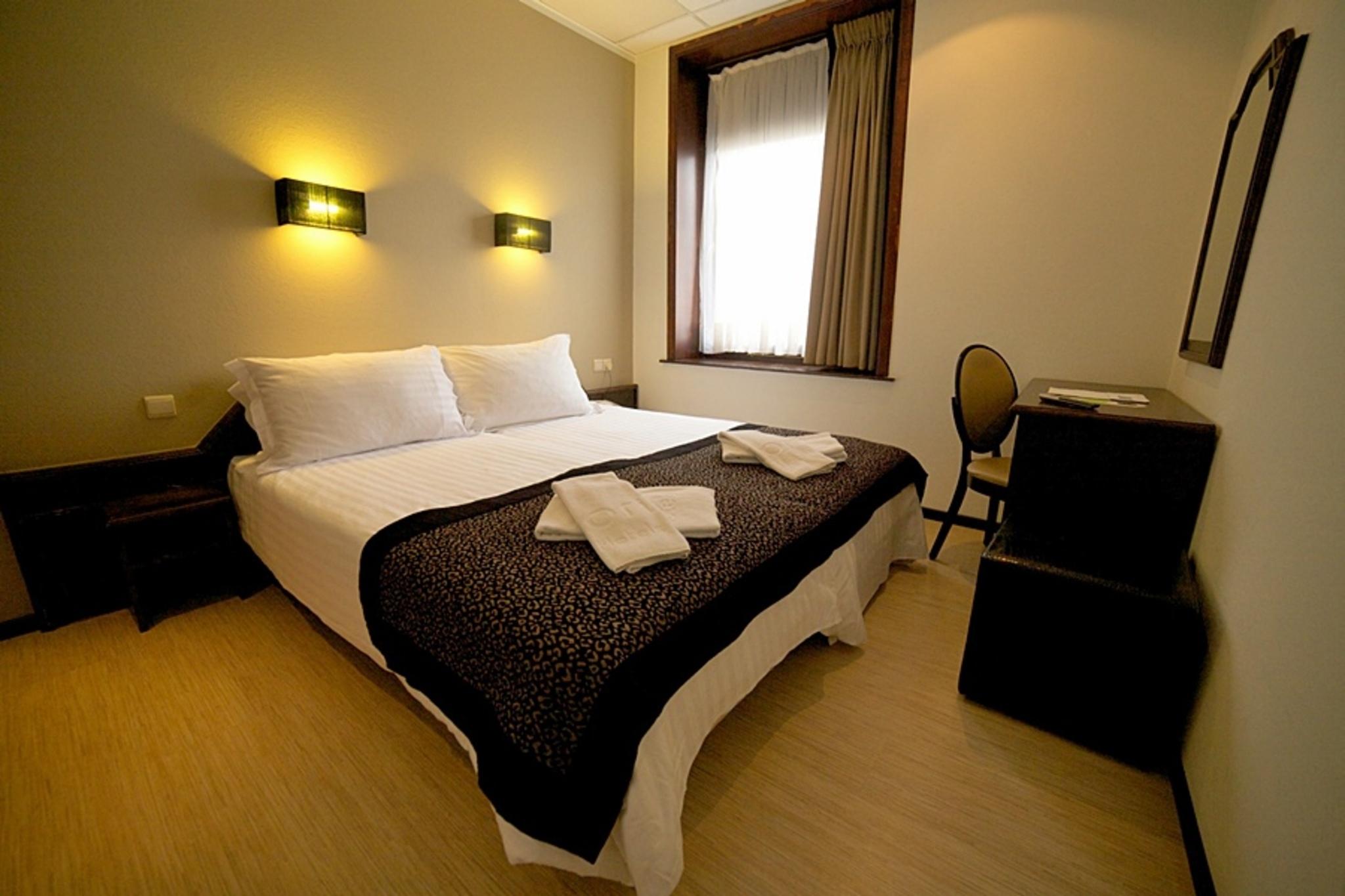 Hotel Floris Hotel Ustel Midi Saint-Gilles Buitenkant foto