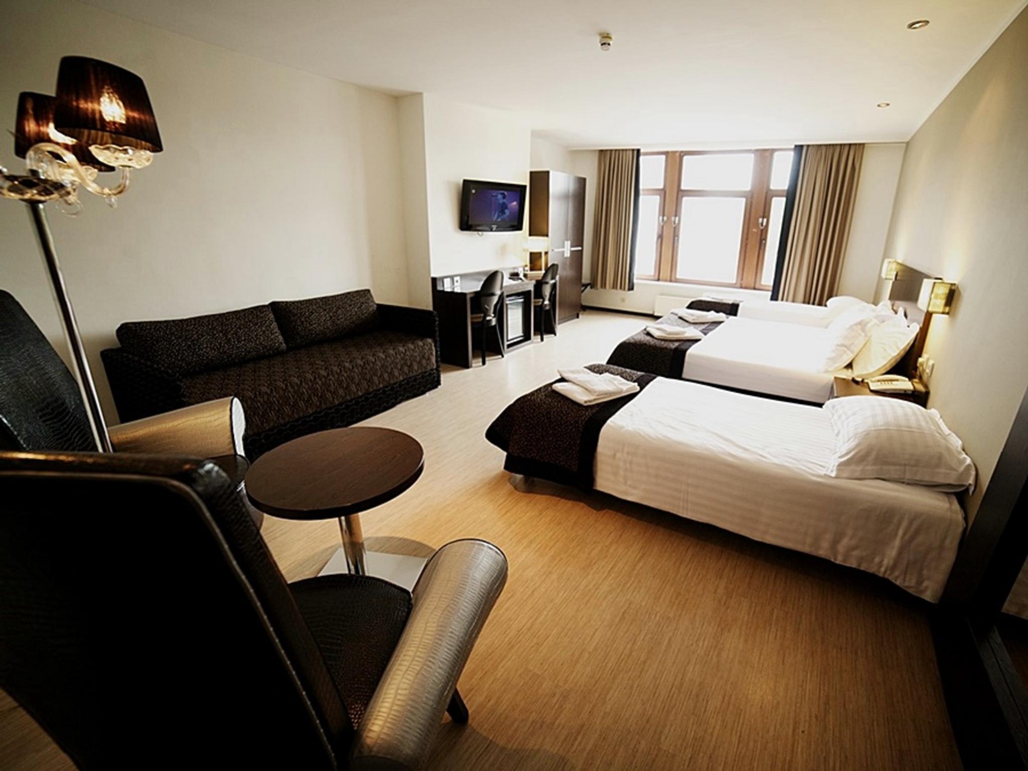 Hotel Floris Hotel Ustel Midi Saint-Gilles Buitenkant foto