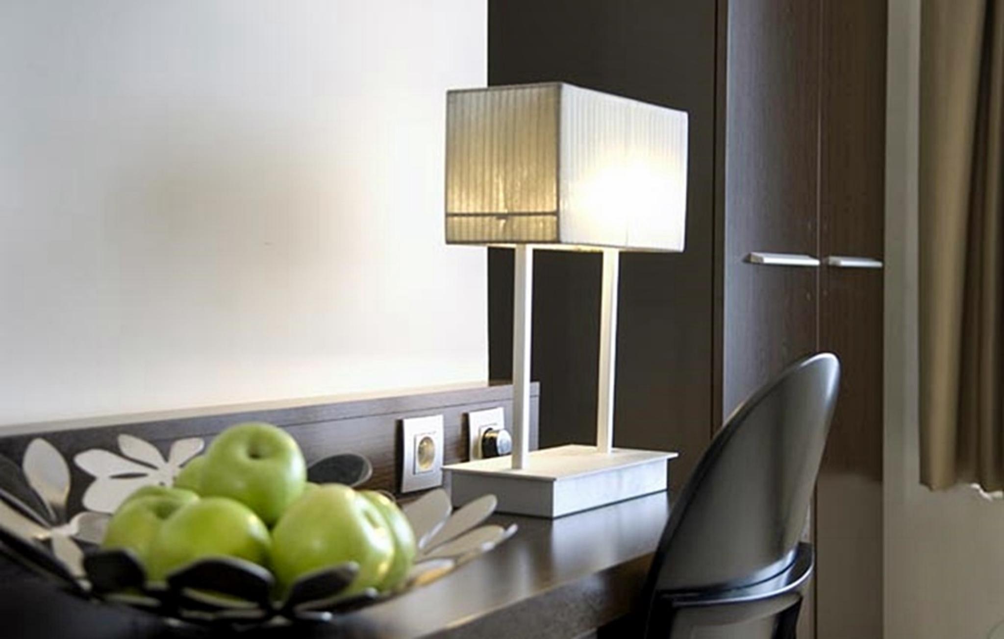 Hotel Floris Hotel Ustel Midi Saint-Gilles Buitenkant foto